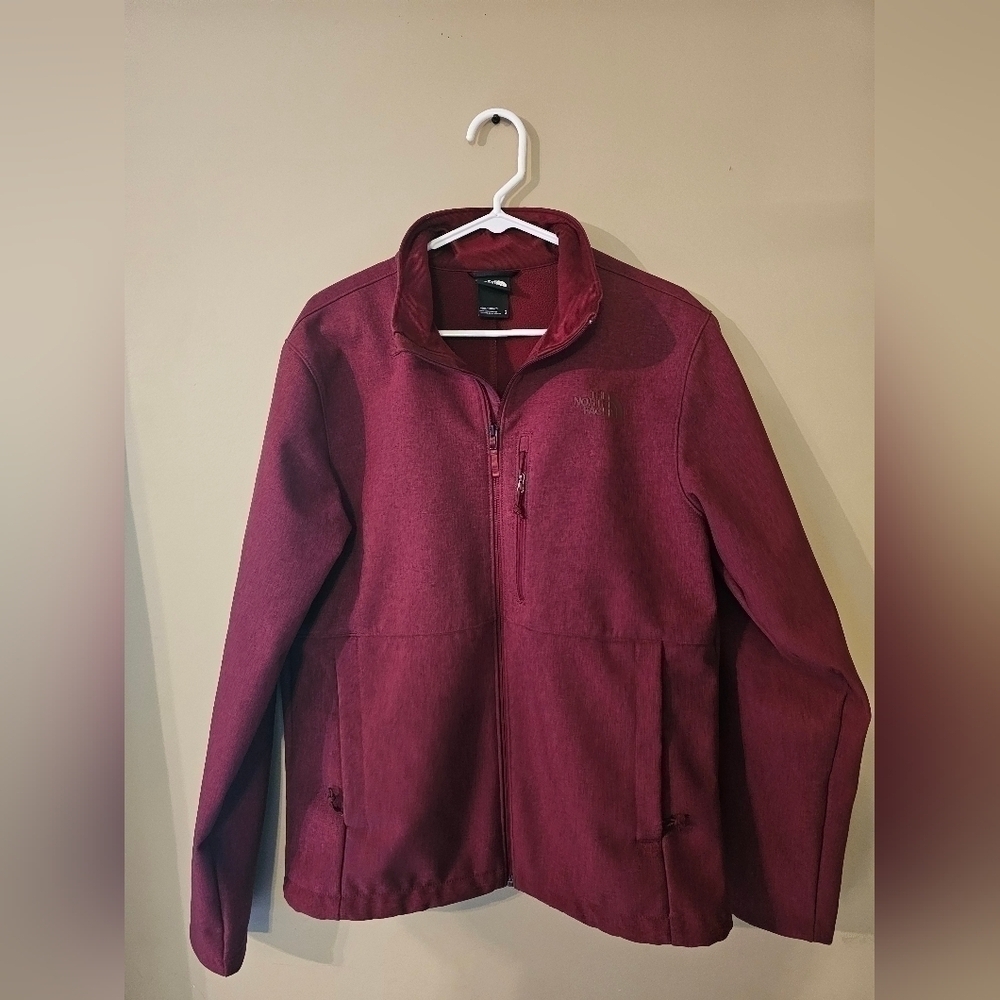 The North Face mens jacket. Size Medium.